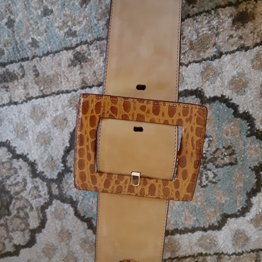 Suade and snake print leather belt